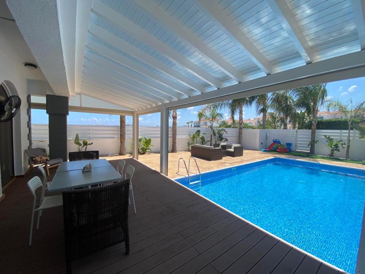 Villa Angel - Exotic Villa 200M From Beach 파라림니 외부 사진
